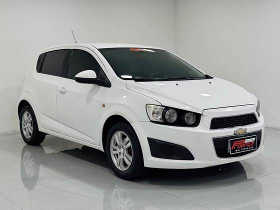 CHEVROLET SONIC 1.6 LT 16V FLEX 4P AUTOMÁTICO CHEVROLET SONIC 1.6 LT 16V FLEX 4P AUTOMÁTICO